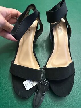 Ardene Black Open-Toe Ankle Strap Heels
